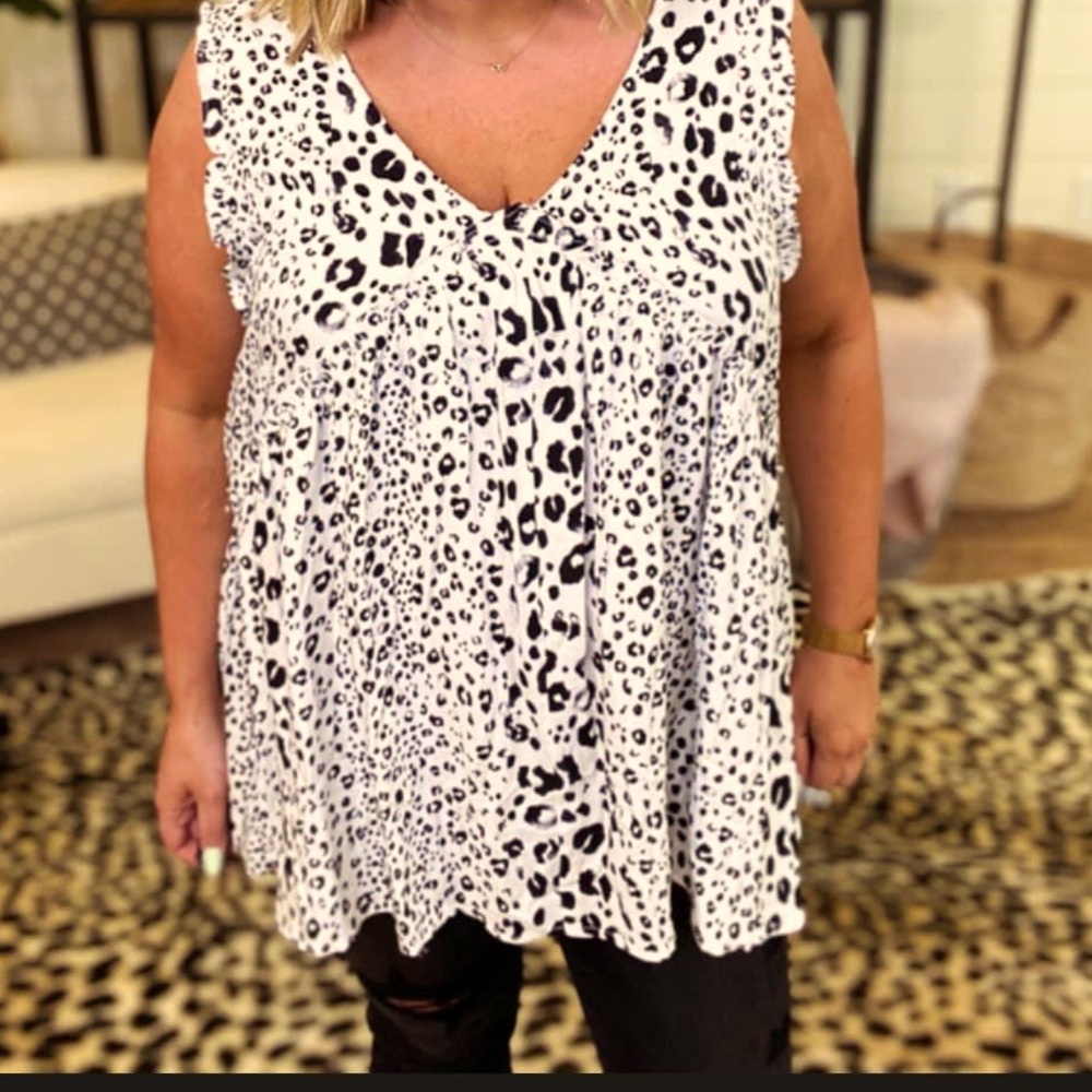 Animal print ruffle sleeveless top
